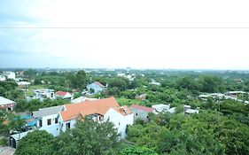 Khách sạn New